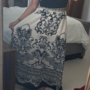 Flying Tomato Elegant Black and Cream Maxi Skirt